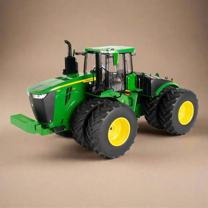 John Deere Prestige 1:16 9R 640 Tractor