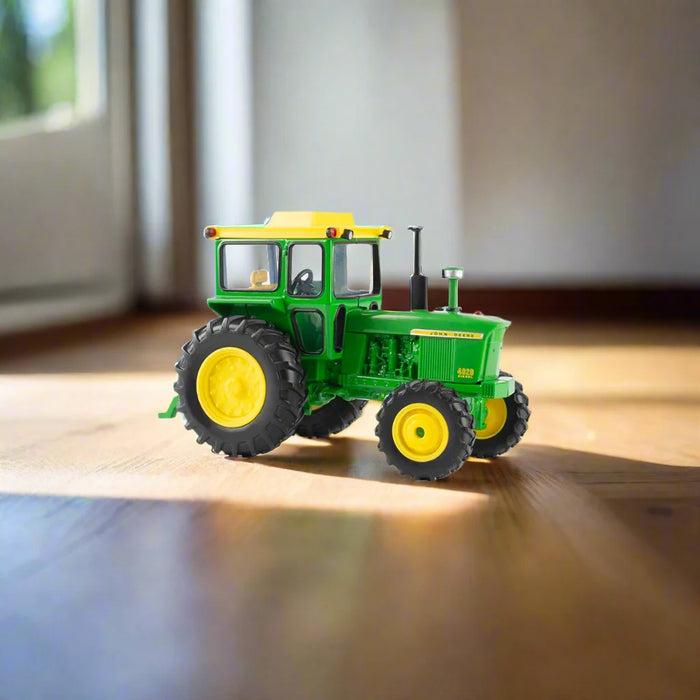 John Deere 1:32 4020 Tractor