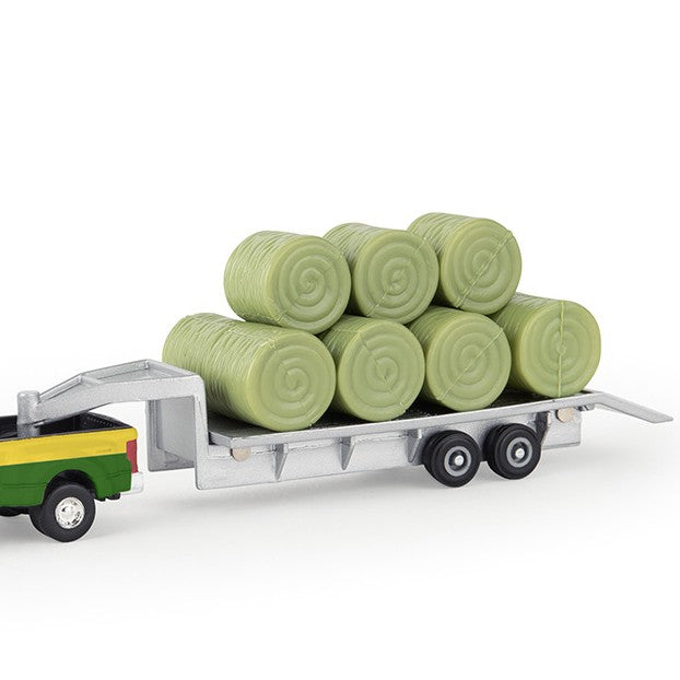 John Deere 1:64 Pickup with Trailer with Bales