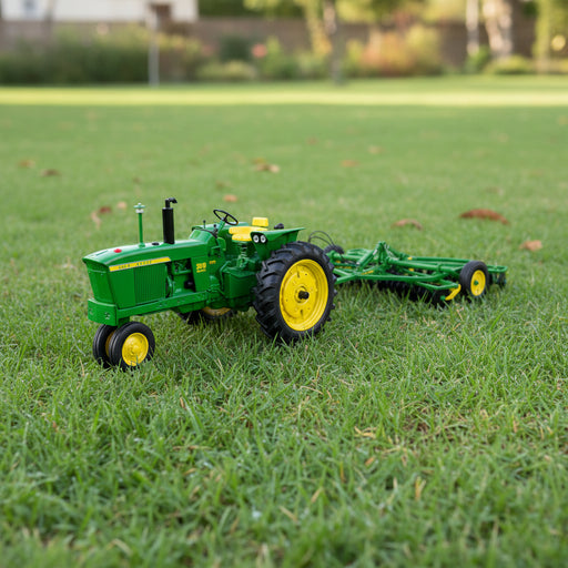 John Deere 1:16 3010 Tractor with Disk