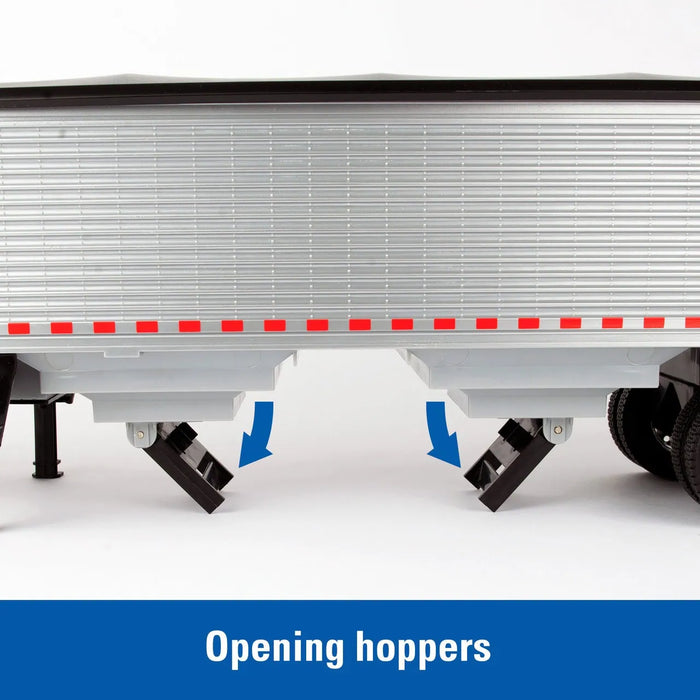 John Deere 1:16 Big Farm Semi with Grain Trailer hoppers