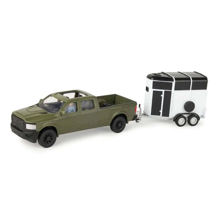 hauling the John Deere 1:32 Horse Trailer Set