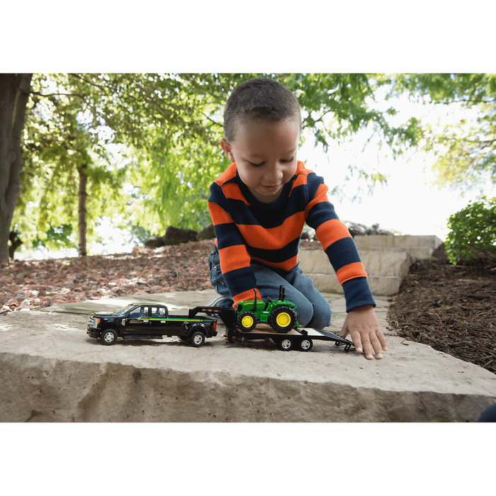 John Deere 1:32 Pickup with Tractor & Trailer