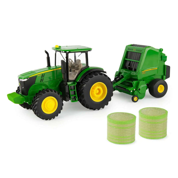 John Deere 1:32 Tractor and Baler Set