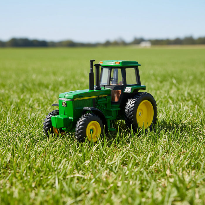 John Deere 1:64 4955 Tractor
