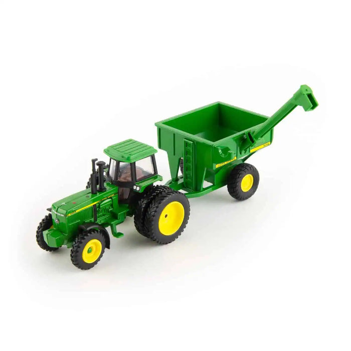 John Deere 1:64 Vintage Harvesting Set.