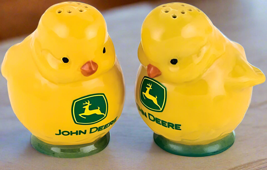 John Deere Chicks Salt & Pepper Shaker Set