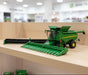 John Deere Prestige 1:64 S780 Combine