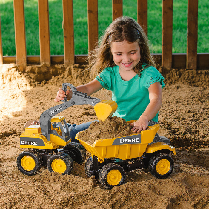 John Deere 15 inch Big Scoop Dump Truck